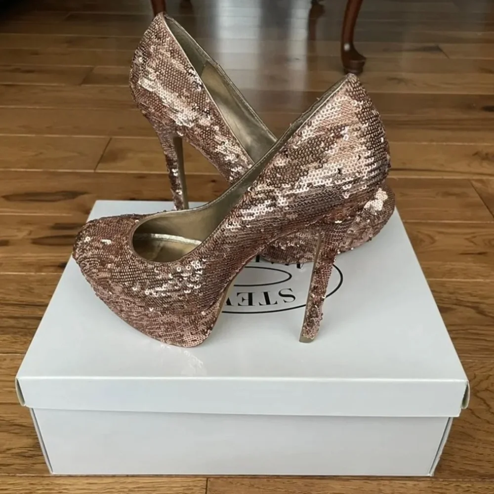 Steve Madden Bevv Rose Gold Sequin Platform Heels Size 8 - Picture 9 of 9